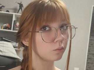 fingering girl RozellaBouch