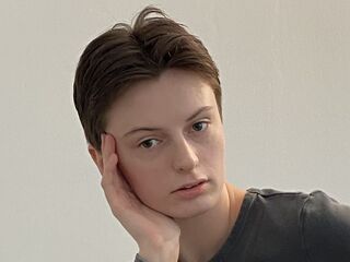 camwhore shaving pussy RufinaTavolario