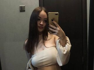 camwhore fingering shaved pussy SantinaHeikes