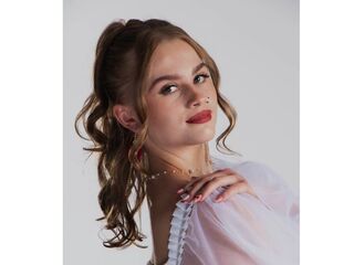 hot cam girl masturbating with vibrator SharriLangolf