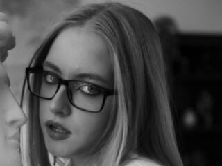 cyber sex chat SheliaEdwards