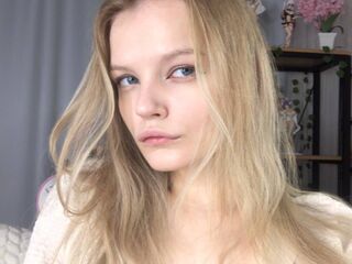 sexy webcam girl ShelyMilan