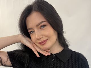 nude webcamgirl SherleneKilty