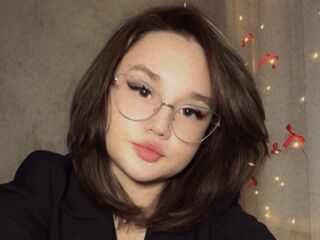 adultcam photo ShielaQuam