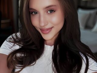 naked webcam girl photo SophieCassel