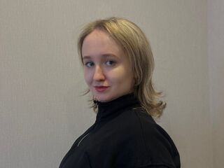 live teaser web cam SuzannKernes