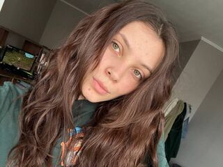 live free chat SuzieMayers
