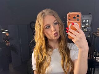 chat room sex webcam show TainaSaffo