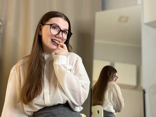 adult cam chat TerraTrinh