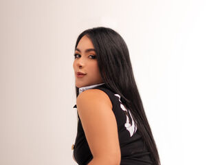 camgirl masturbating with vibrator ThaliiaDuran