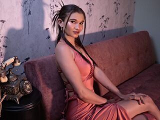 camslut masturbating TiaraDanes