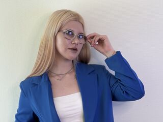 naughty cam girl masturbating TommieMalkani