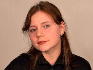 chat room live show TonaBurgard