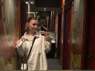 porn webcam ToriDanceer
