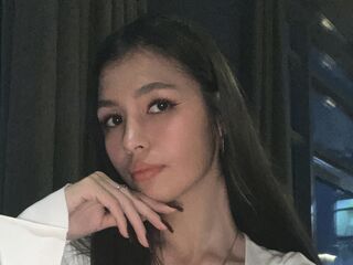 naughty camwhore TreasaWurz