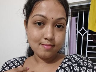 camgirl live TrishaSaha
