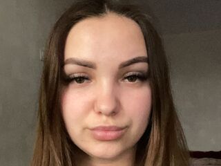 girl topless TwilaKohel