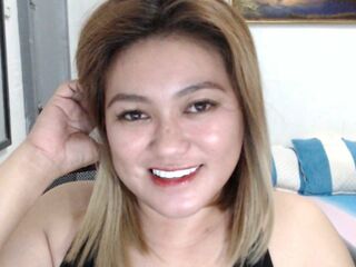 camgirl masturbating with vibrator VaniaManriquez
