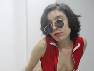naked camgirl photo YurikoMia